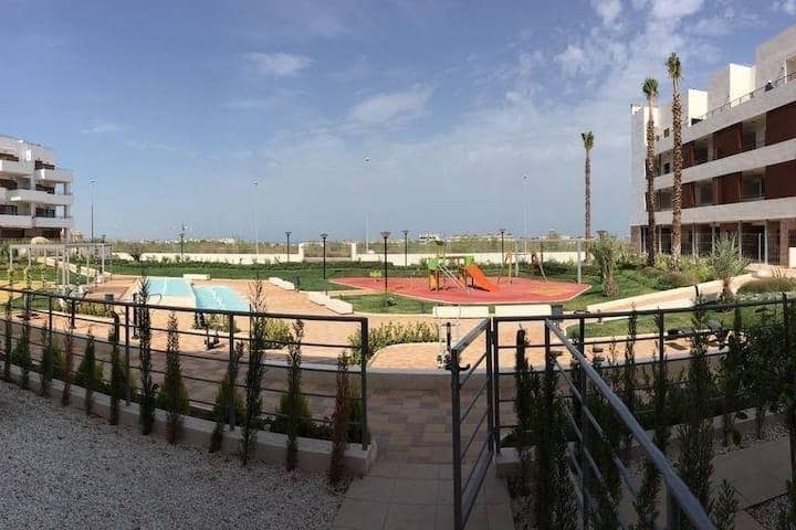 Apartamento de 2 habitaciones en Orihuela Costa en venta con piscina - 239.900 € (Ref: 9026825)