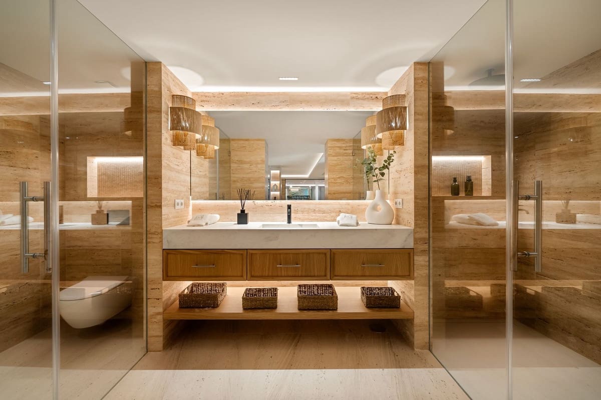 6 bedroom Villa for sale in Nueva Andalucia - € 8,650,000 (Ref: 9026826)