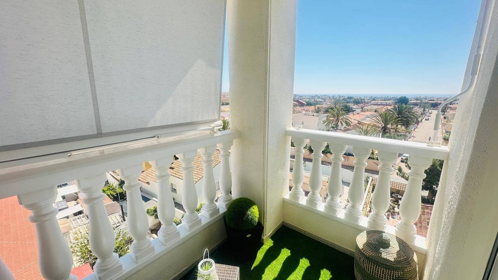 2 makuuhuone Huoneisto myytävänä paikassa Torrevieja mukana uima-altaan 
autotalli - 178 900 € (Ref: 9028470)