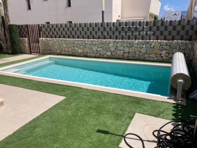 3 chambre Villa/Maison Semi-Mitoyenne à vendre à Pilar de la Horadada ciudad, Pilar de la Horadada avec piscine garage - 459 000 € (Ref: 9031563)