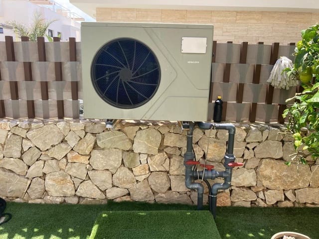 3 chambre Villa/Maison Semi-Mitoyenne à vendre à Pilar de la Horadada ciudad, Pilar de la Horadada avec piscine garage - 459 000 € (Ref: 9031563)