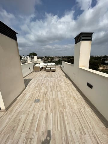 4 Zimmer Villa zu verkaufen in Cabo Roig, Orihuela mit Pool Garage - 535.000 € (Ref: 9031565)