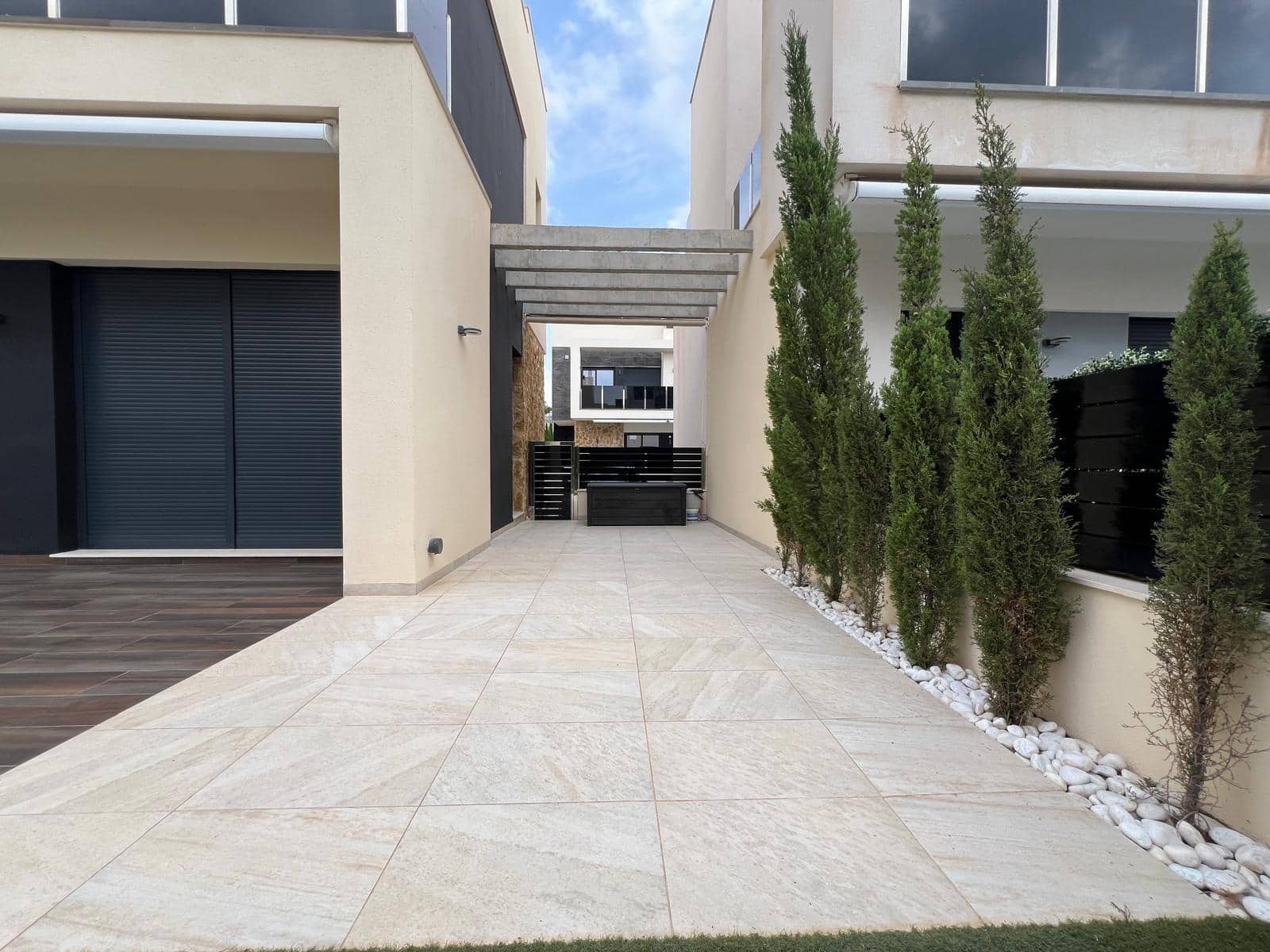 3 makuuhuone Huvila myytävänä paikassa Orihuela Costa mukana uima-altaan - 499 000 € (Ref: 9031568)