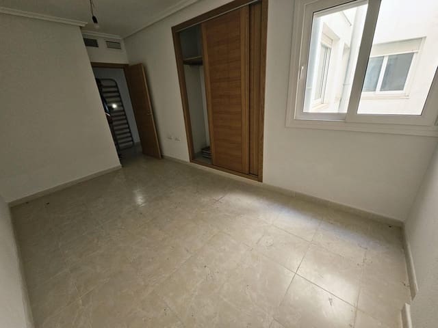 3 Zimmer Apartment zu verkaufen in Centro - Muelle Pesquero, Torrevieja - 239.900 € (Ref: 9031573)