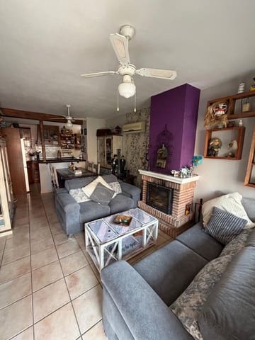 Chalet de 3 habitaciones en Playa Flamenca, Orihuela en venta con piscina - 285.000 € (Ref: 9031574)