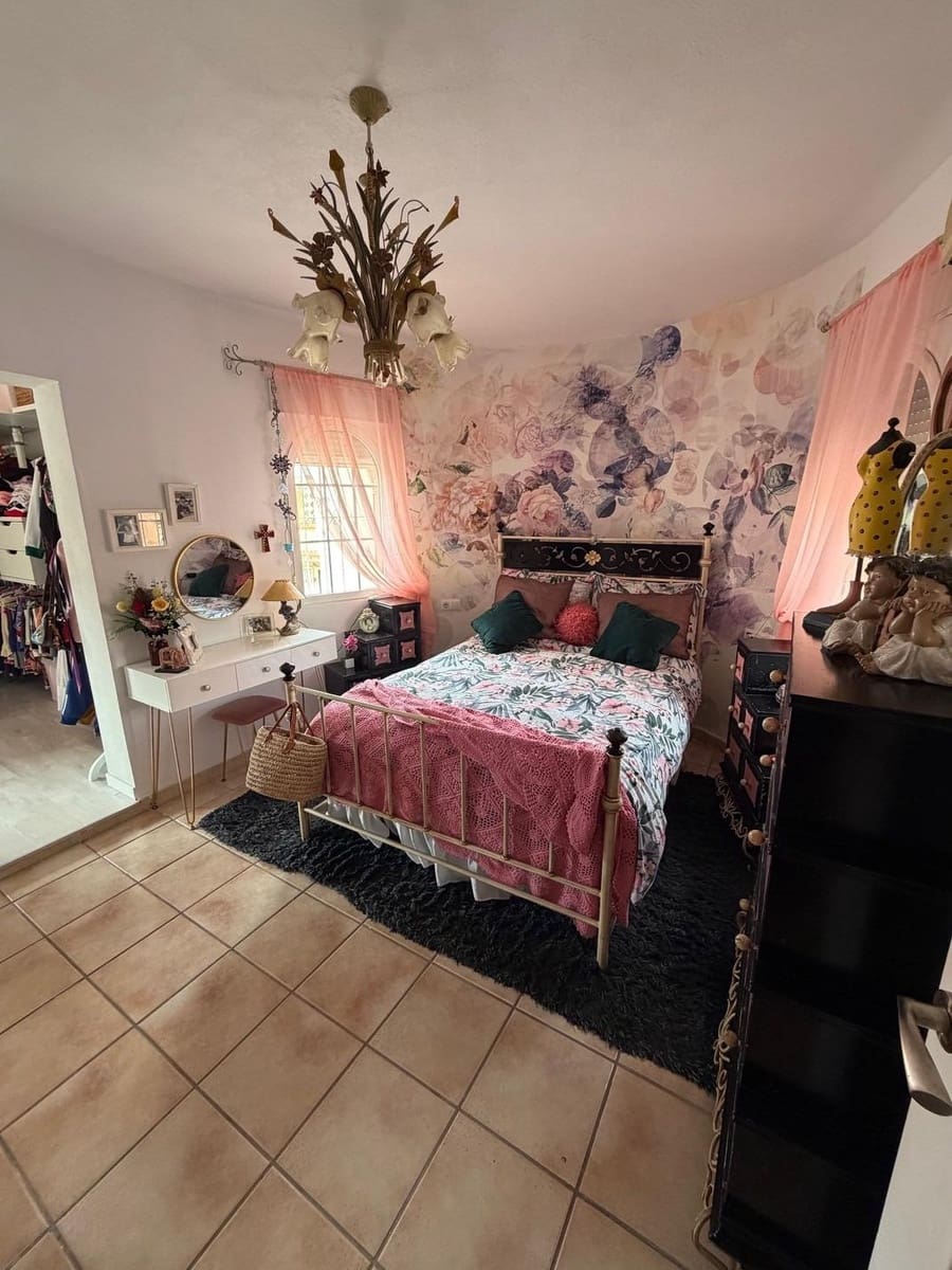 3 bedroom Villa for sale in Orihuela Costa with pool - € 285,000 (Ref: 9031574)