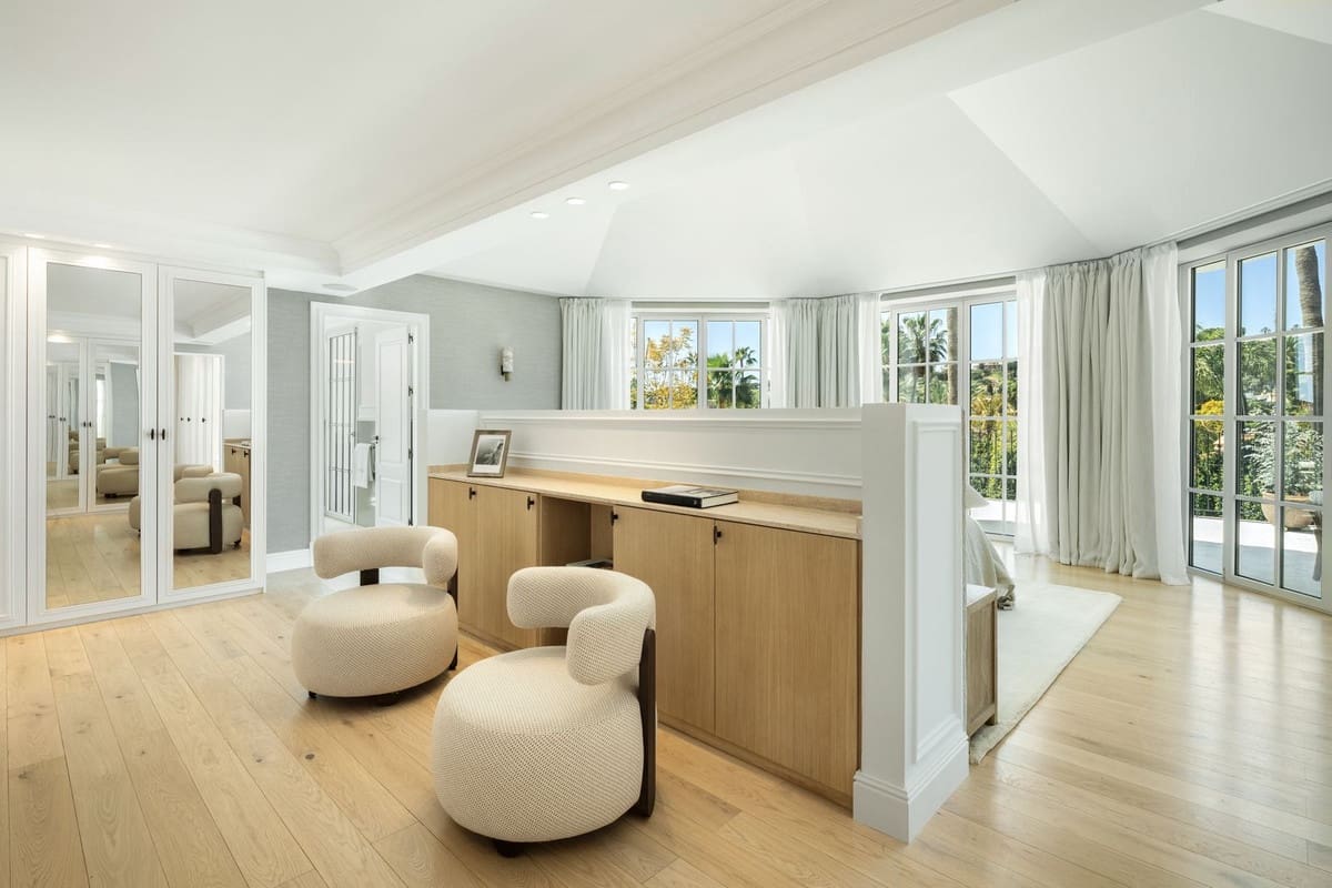 5 slaapkamer Villa te koop in Nueva Andalucia - € 8.595.000 (Ref: 9031582)