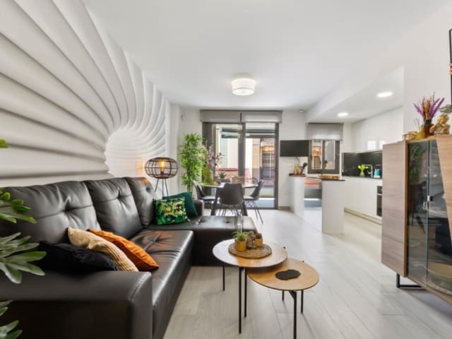 3 sovrum Lägenhet till salu i Las Piscinas Naturales, Torrevieja - 299 900 € (Ref: 9034490)