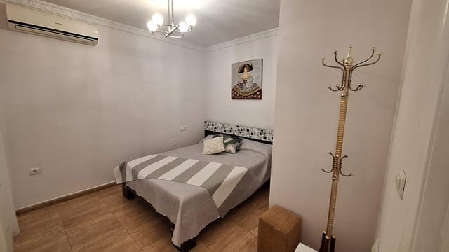 2 bedroom Apartment for sale in Avenida Habaneras - Curva de Palangre, Torrevieja - € 149,000 (Ref: 9034493)