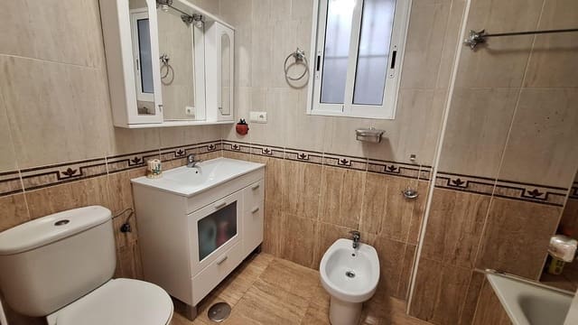 2 bedroom Apartment for sale in Avenida Habaneras - Curva de Palangre, Torrevieja - € 149,000 (Ref: 9034493)