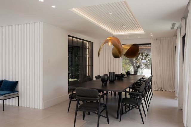 5 sypialnia Willa na sprzedaż w Los Naranjos, Marbella - 4 950 000 € (Ref: 9034495)