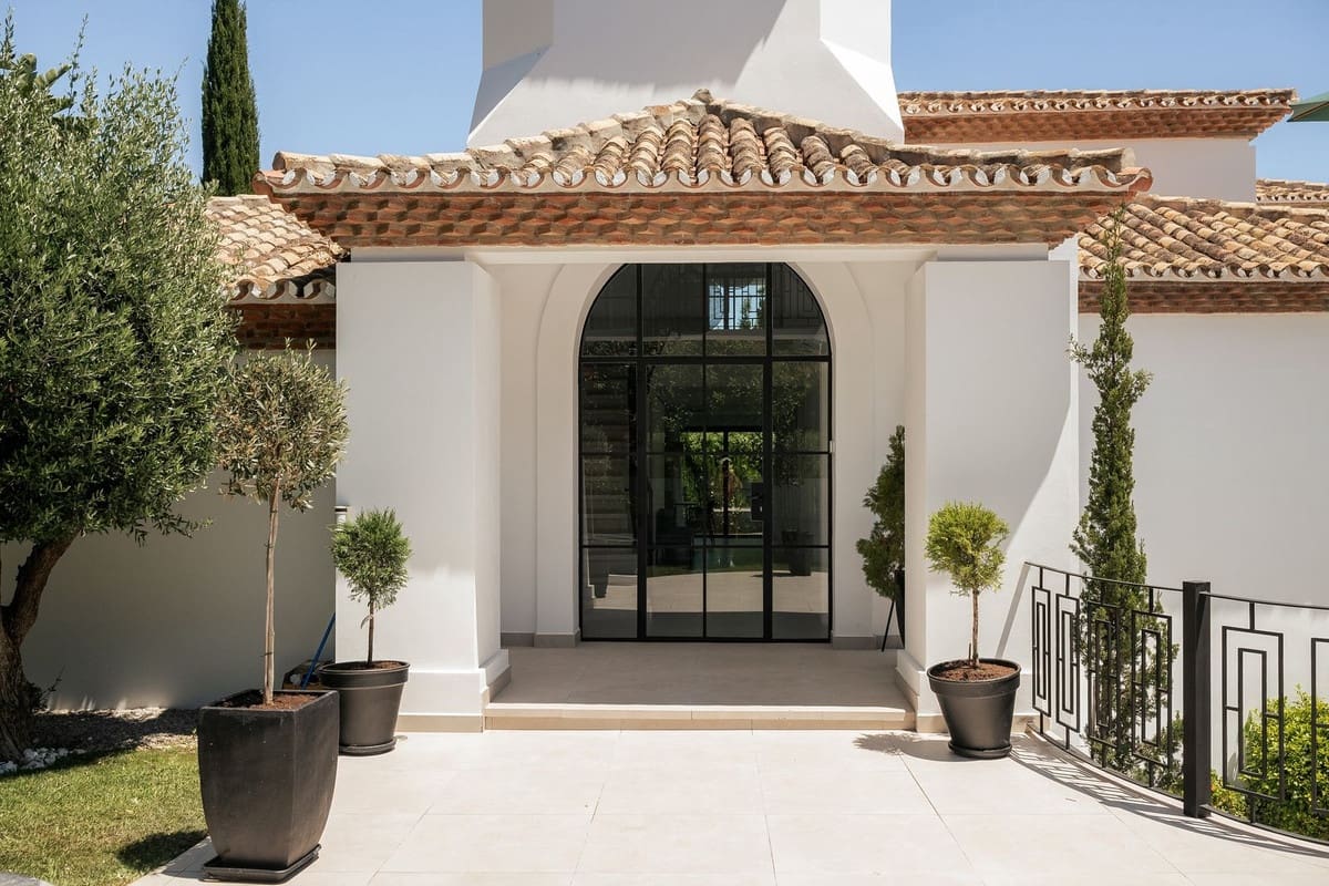 5 soverom Villa til salgs i Nueva Andalucia - € 4 950 000 (Ref: 9034495)