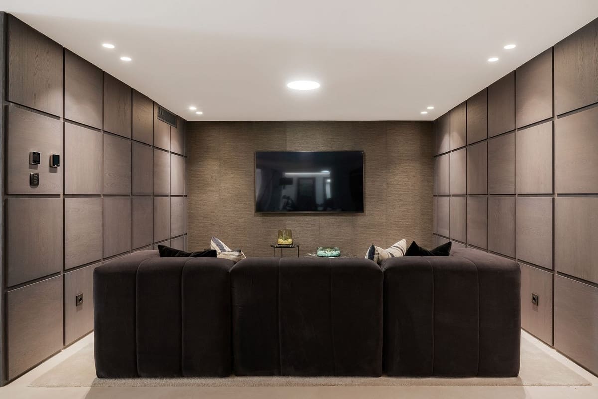 5 soverom Villa til salgs i Nueva Andalucia - € 4 950 000 (Ref: 9034495)