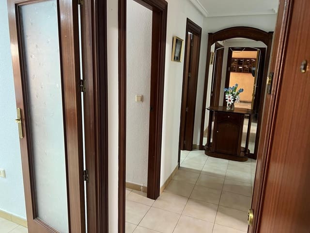 Apartamento de 3 habitaciones en Las Piscinas Naturales, Torrevieja en venta - 199.900 € (Ref: 9036593)