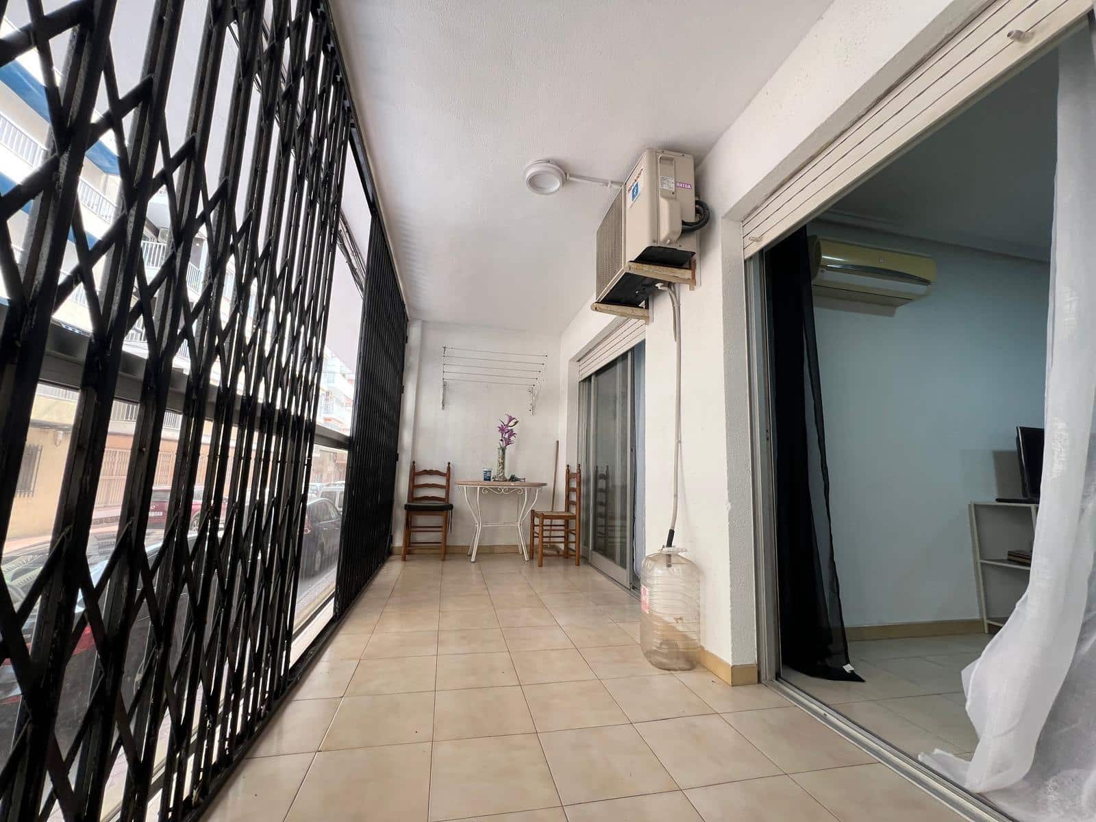 Apartamento de 3 habitaciones en Torrevieja en venta - 199.900 € (Ref: 9036593)