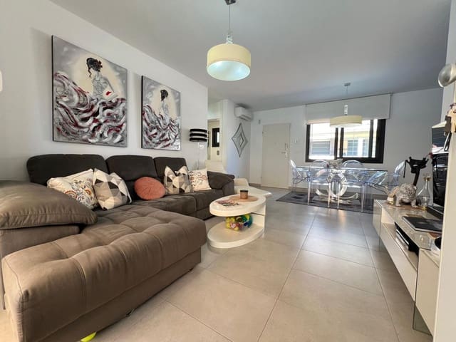 Bungalow de 2 habitaciones en Pueblo Latino, Pilar de la Horadada en venta con piscina - 299.800 € (Ref: 9038238)