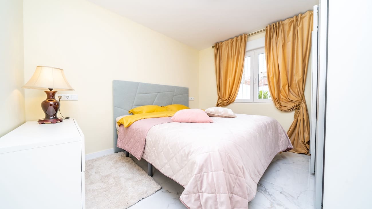 3 chambre Bungalow à vendre à Torrevieja avec garage - 168 000 € (Ref: 9042224)