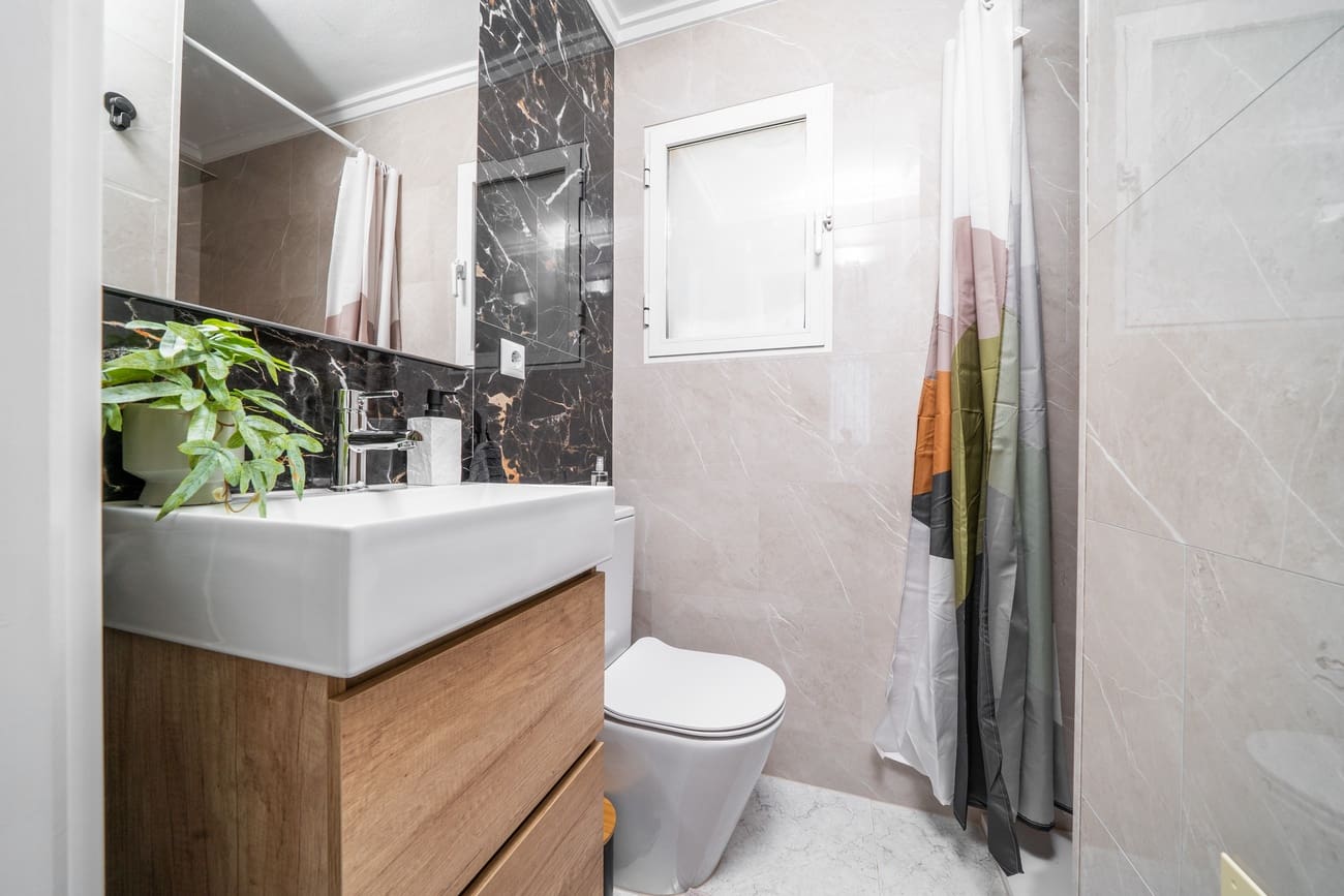 4 soverom Hus til salgs i Orihuela Costa med svømmebasseng garasje - € 220 000 (Ref: 9042225)