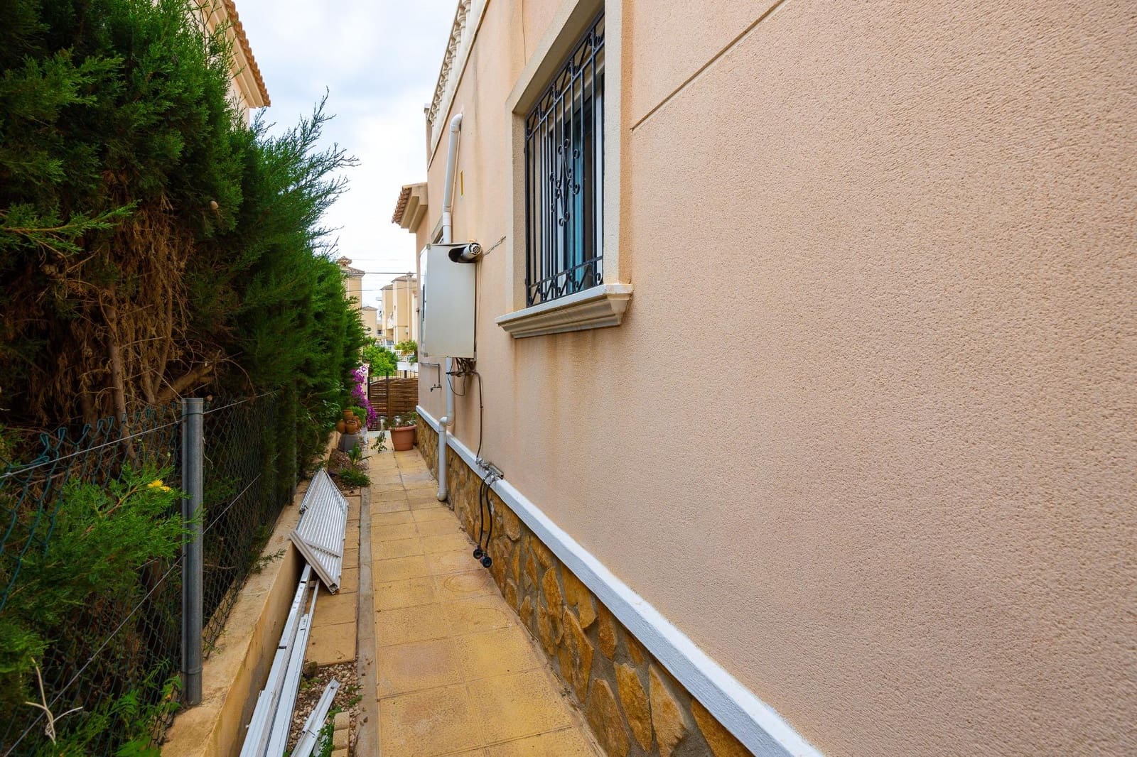 3 quarto Moradia para venda em Orihuela Costa com piscina - 199 999 € (Ref: 9042227)