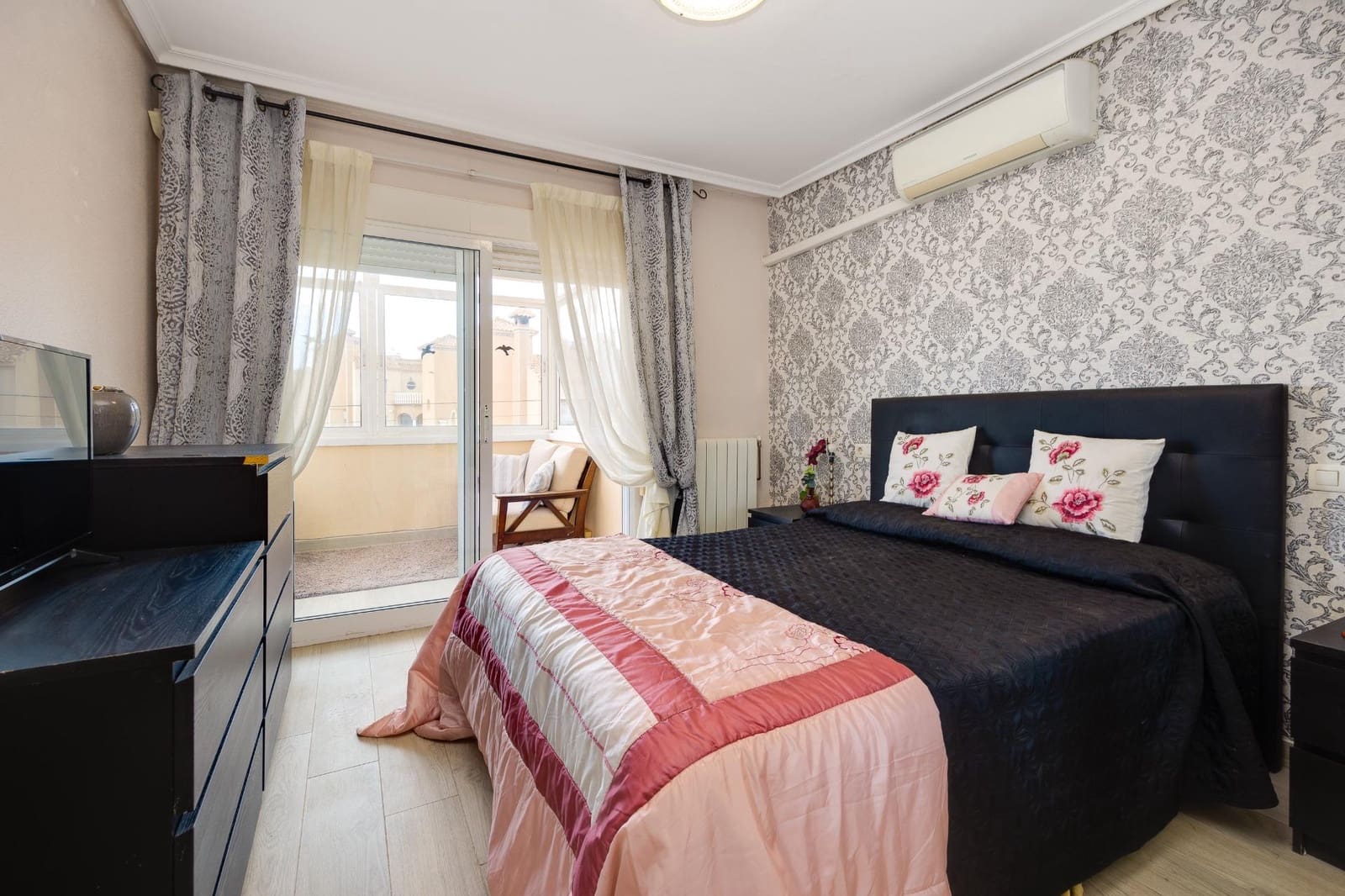 3 quarto Moradia para venda em Orihuela Costa com piscina - 199 999 € (Ref: 9042227)