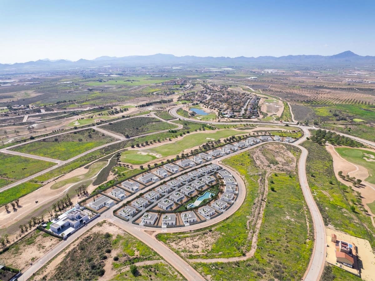 3 soveværelse Villa til salg i Hacienda del Alamo med swimmingpool garage - € 297.700 (Ref: 9042237)