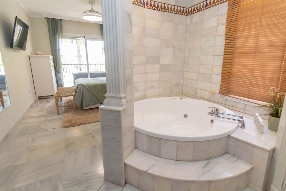 3 sovrum Hus till salu i Riviera del Sol - 470 000 € (Ref: 9048783)