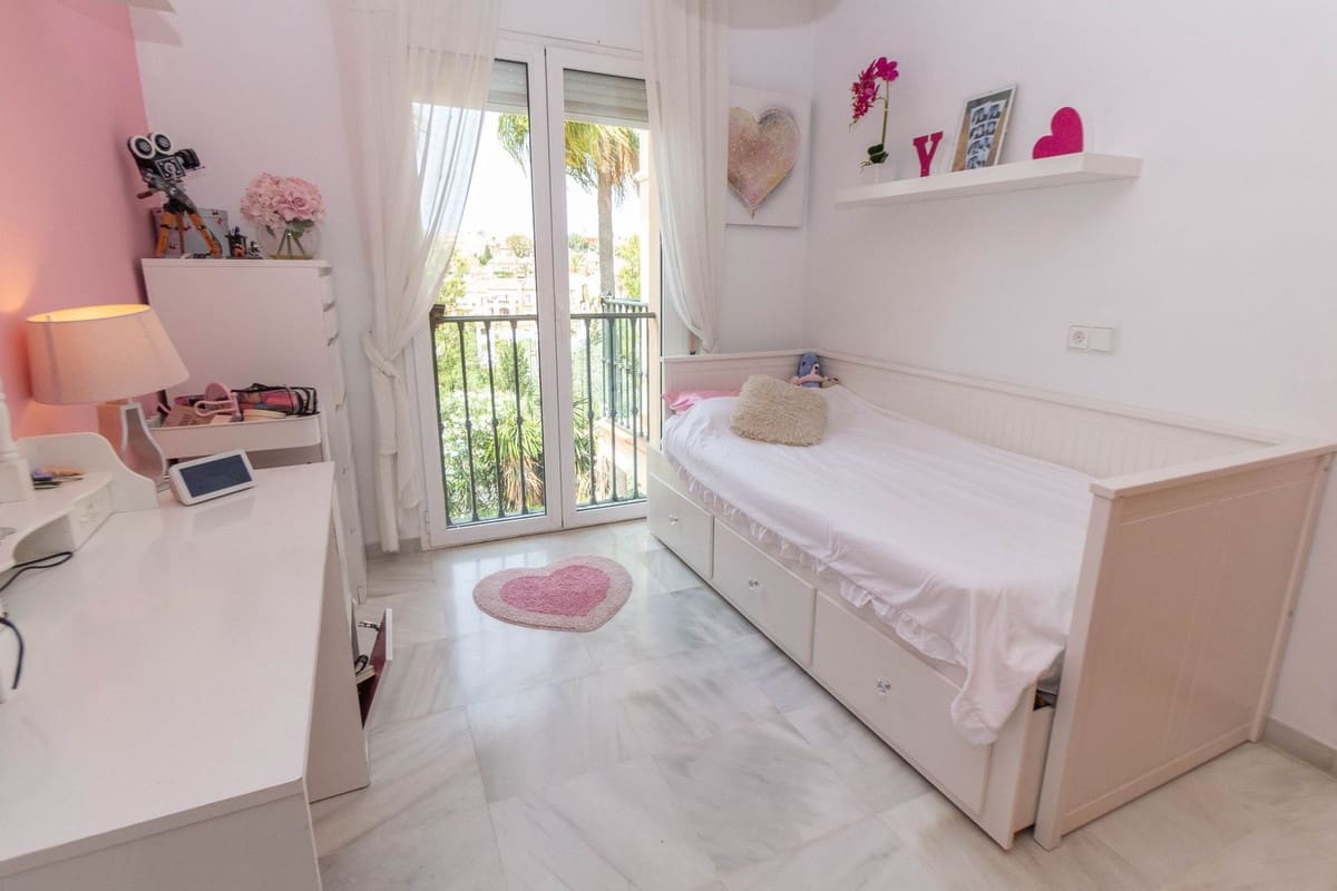 3 sovrum Hus till salu i Riviera del Sol - 470 000 € (Ref: 9048783)