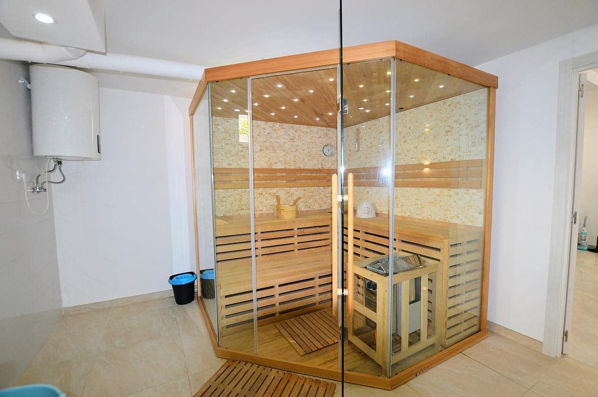 Chalet de 3 habitaciones en Los Altos en venta con piscina - 350.000 € (Ref: 9048785)