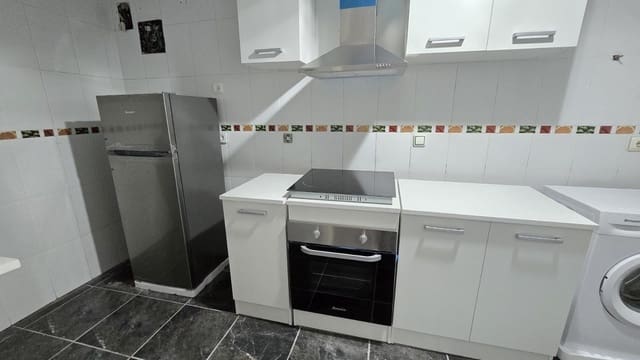 Apartamento de 3 habitaciones en Las Piscinas Naturales, Torrevieja en venta - 170.800 € (Ref: 9051028)