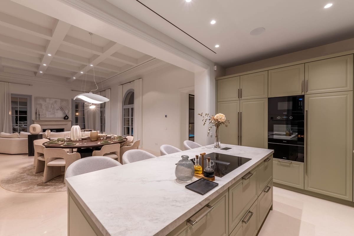 4 makuuhuone Huvila myytävänä paikassa Nueva Andalucia - 4 595 000 € (Ref: 9057571)