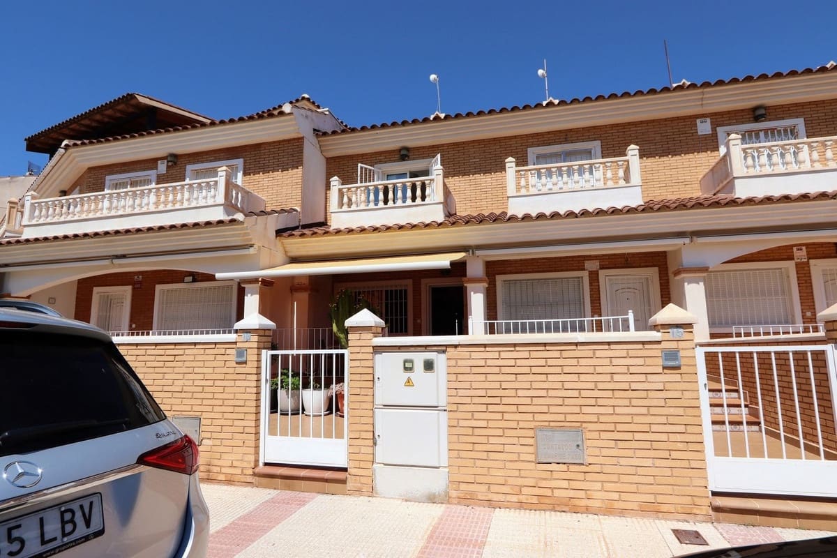3 bedroom Townhouse for sale in Los Alcazares with garage - € 310,000 (Ref: 9062346)