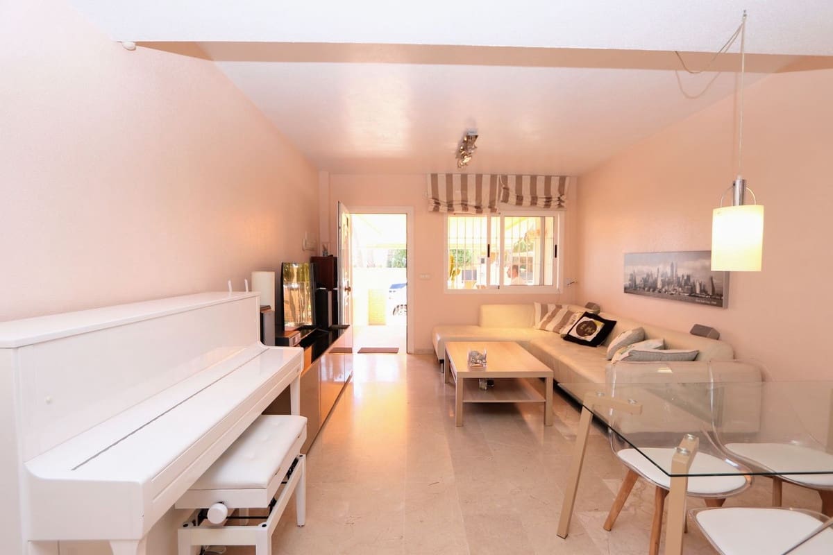 3 soverom Hus til salgs i Los Alcazares med garasje - € 310 000 (Ref: 9062346)