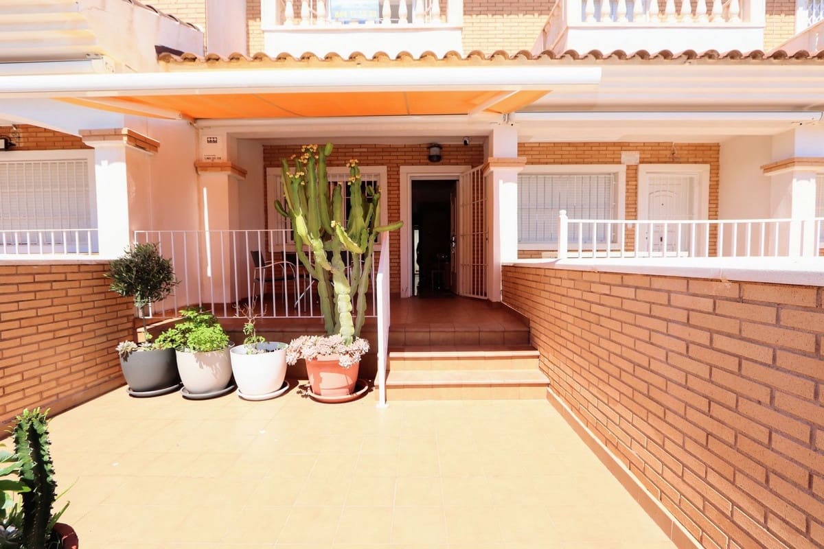 3 soverom Hus til salgs i Los Alcazares med garasje - € 310 000 (Ref: 9062346)