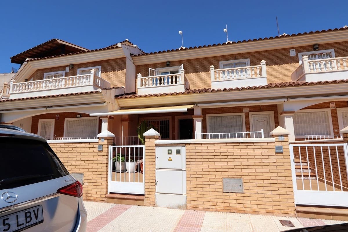 3 soverom Hus til salgs i Los Alcazares med garasje - € 310 000 (Ref: 9062346)