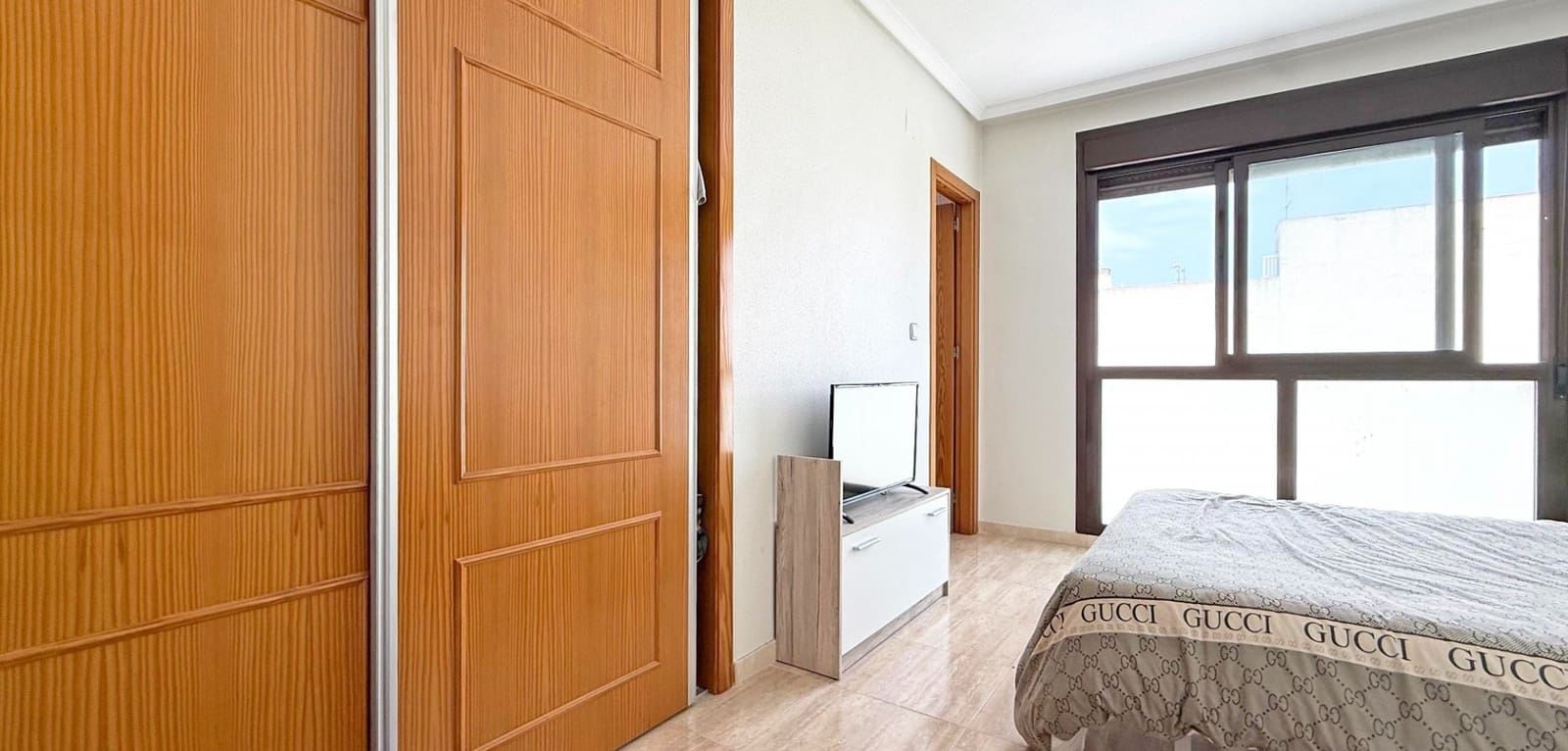 3 Zimmer Apartment zu verkaufen in Torrevieja mit Pool - 185.000 € (Ref: 9065182)