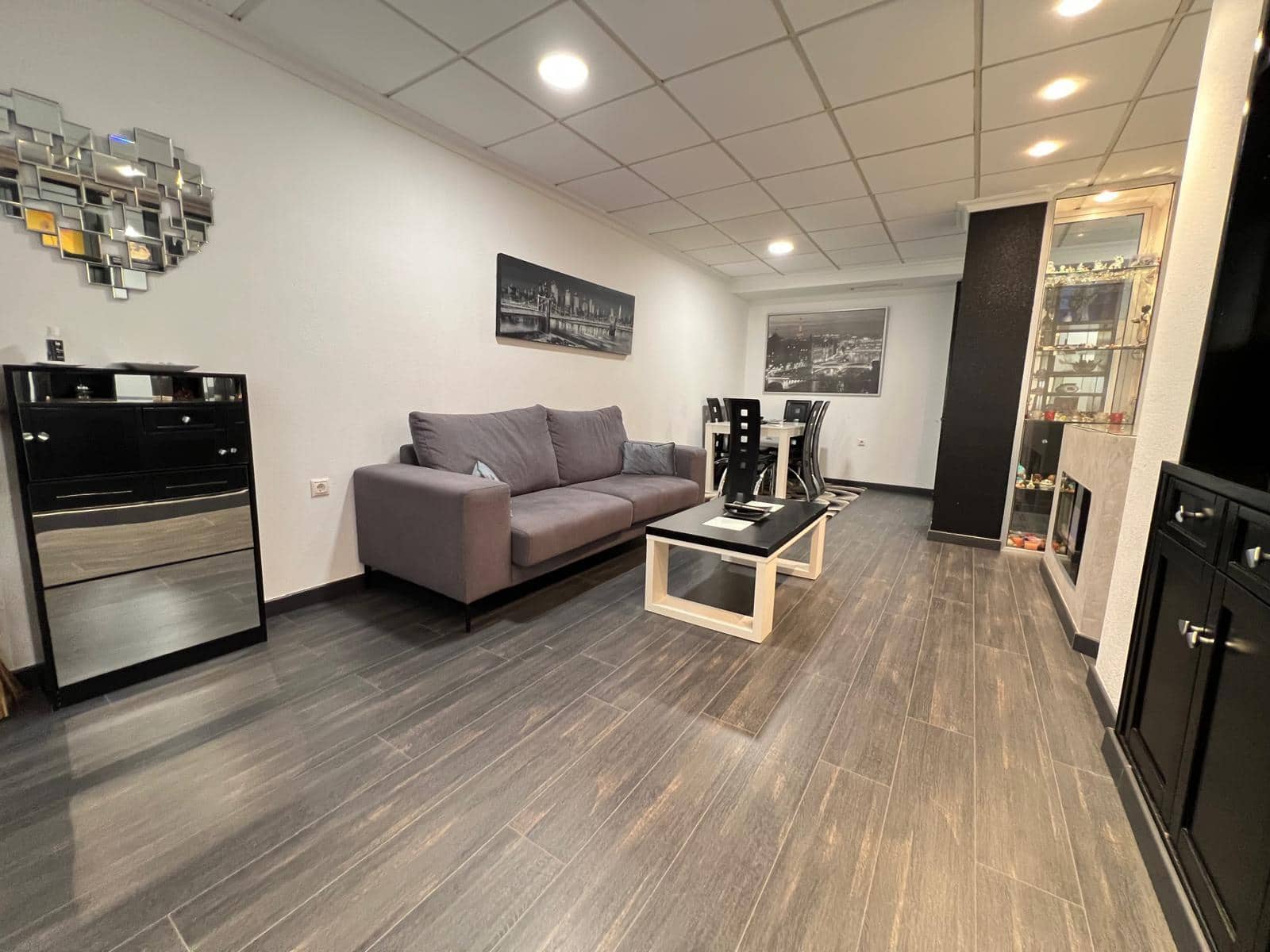 2 bedroom Apartment for sale in Torrevieja - € 181,000 (Ref: 9065195)