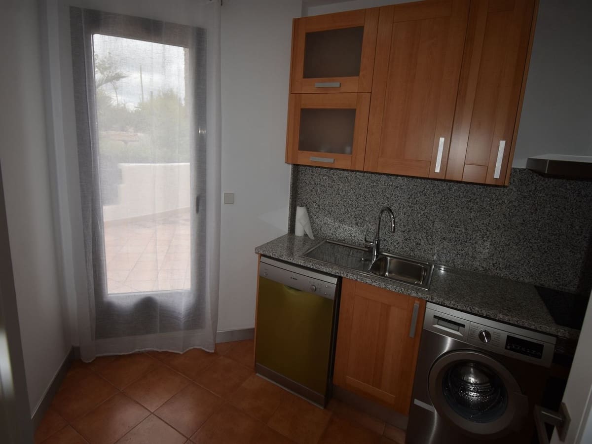 Apartamento de 2 habitaciones en New Golden Mile en venta con piscina garaje - 365.000 € (Ref: 9073353)