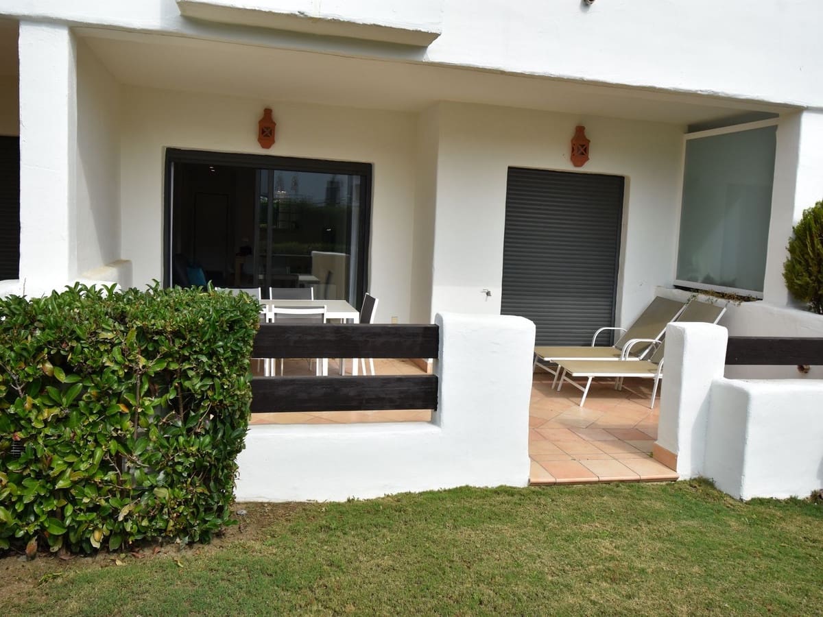 Apartamento de 2 habitaciones en New Golden Mile en venta con piscina garaje - 365.000 € (Ref: 9073353)