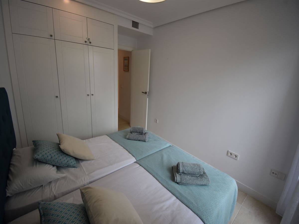 2 sypialnia Apartament na sprzedaż w New Golden Mile z basenem garażem - 365 000 € (Ref: 9073353)