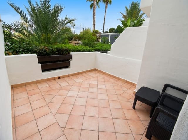 2 makuuhuone Huoneisto myytävänä paikassa La Concha - Resina Golf, Estepona mukana uima-altaan - 365 000 € (Ref: 9073353)