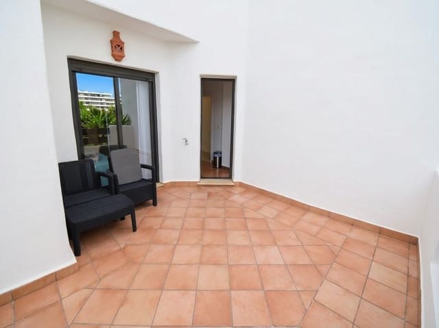 2 bedroom Apartment for sale in Cancelada, Estepona with pool - € 365,000 (Ref: 9073354)