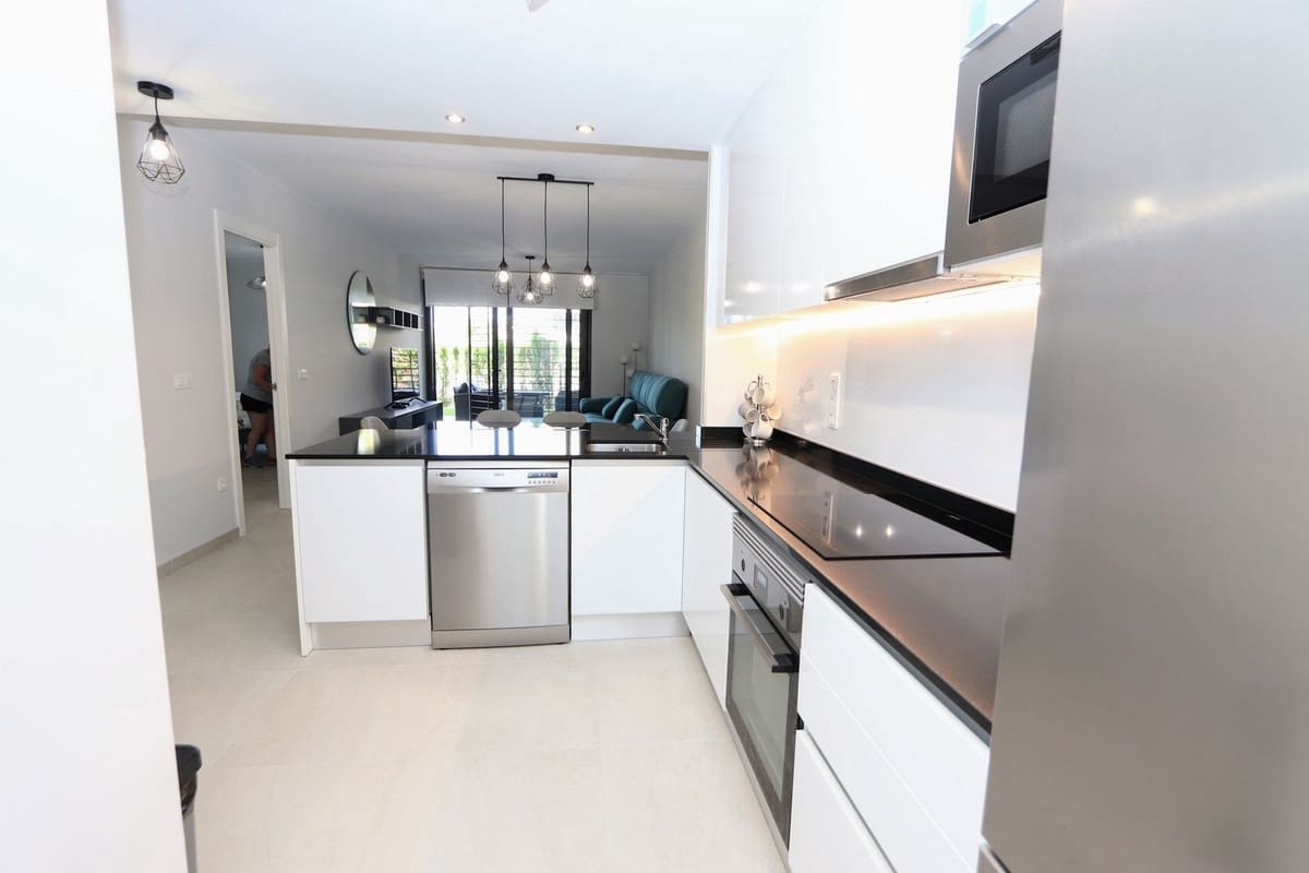 3 bedroom Apartment for sale in Playa Flamenca with pool - € 410,000 (Ref: 9073364)