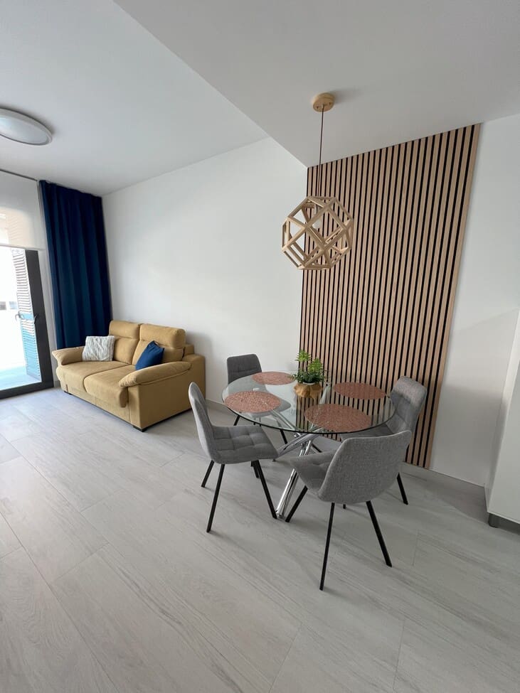 2 bedroom Apartment for sale in Torrevieja with pool - € 259,000 (Ref: 9073371)