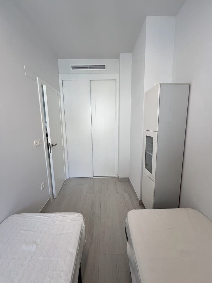 2 bedroom Apartment for sale in Torrevieja with pool - € 259,000 (Ref: 9073371)