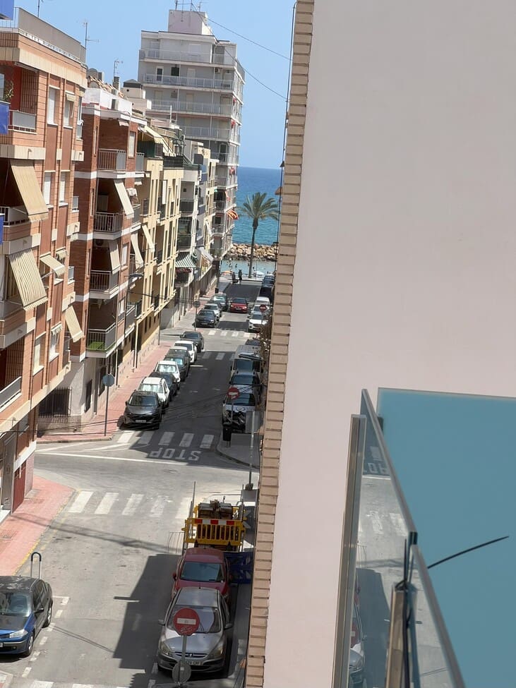 2 bedroom Apartment for sale in Torrevieja with pool - € 259,000 (Ref: 9073371)
