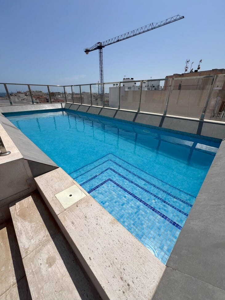 2 bedroom Apartment for sale in Torrevieja with pool - € 259,000 (Ref: 9073371)