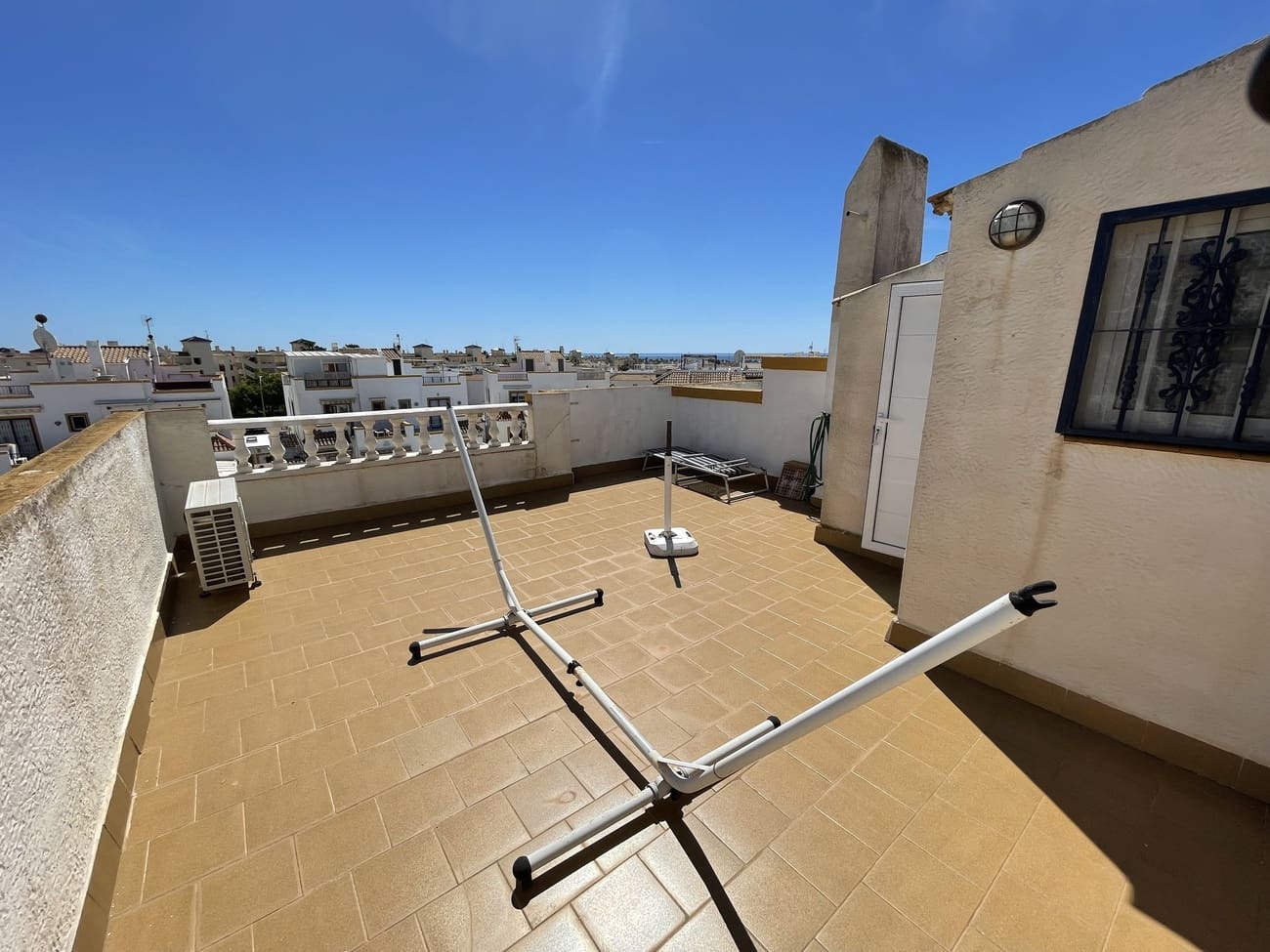 3 soveværelse Semi-Rækkehus til salg i Orihuela Costa - € 229.995 (Ref: 9073378)