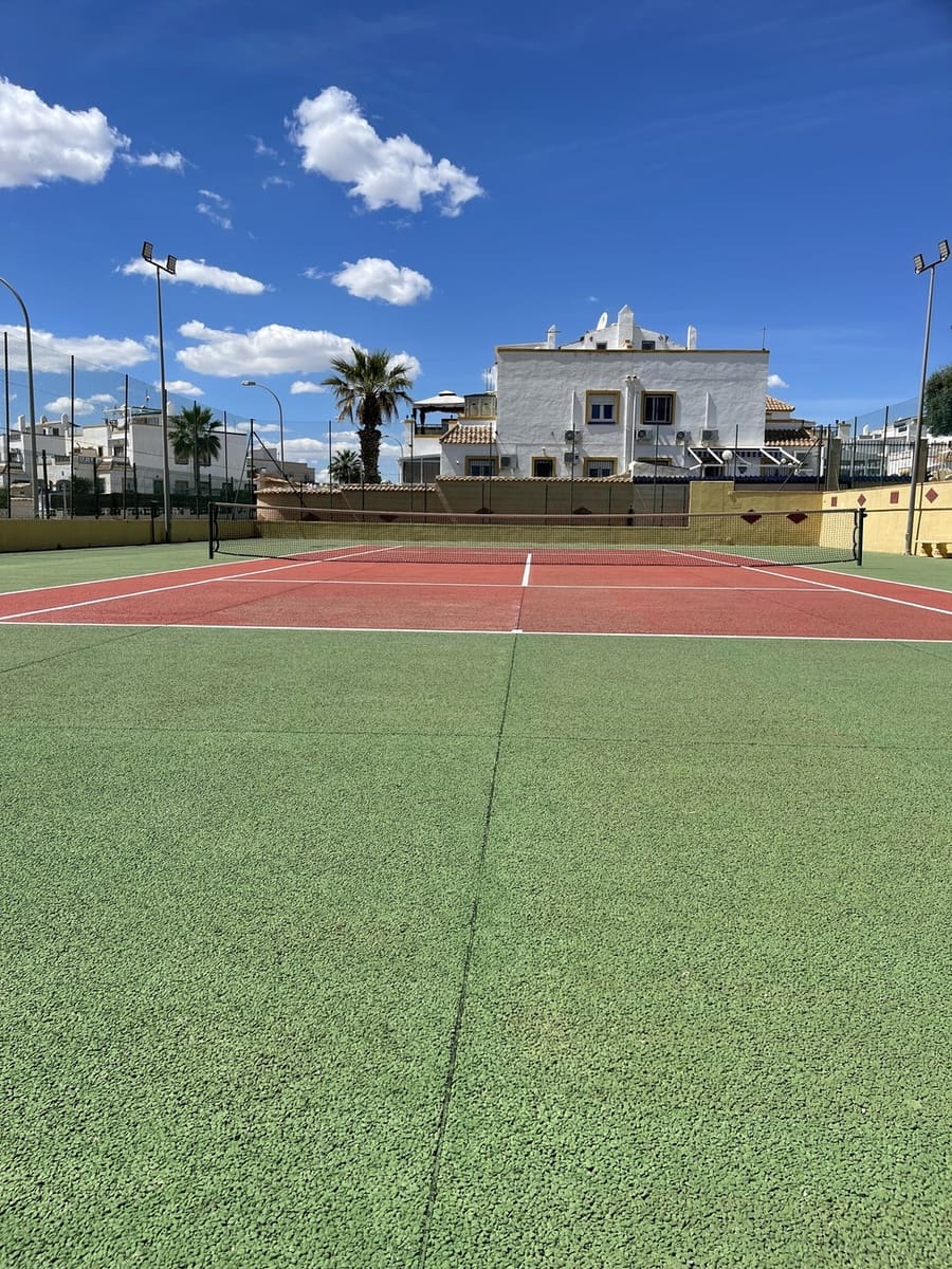 3 soveværelse Semi-Rækkehus til salg i Orihuela Costa - € 229.995 (Ref: 9073378)