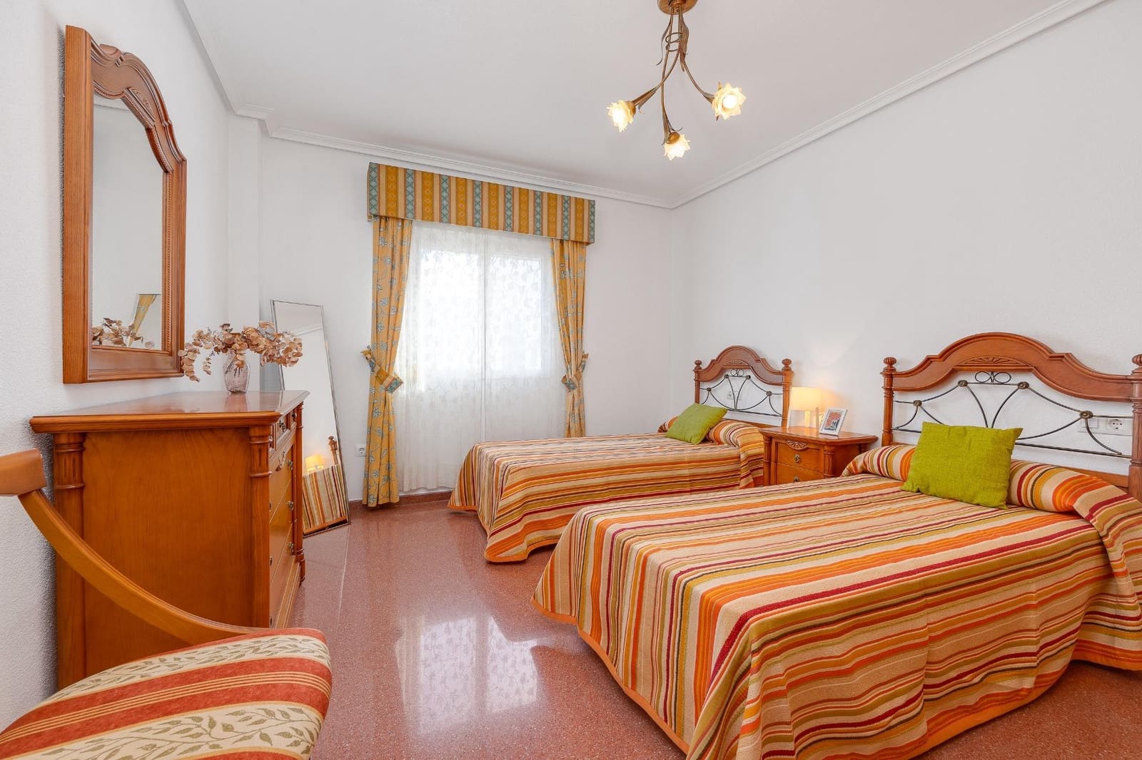 2 sovrum Takvåning till salu i Torrevieja - 219 000 € (Ref: 9073412)