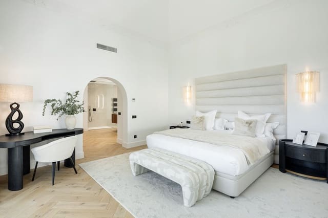 Chalet de 5 habitaciones en Benahavís en venta con piscina - 5.950.000 € (Ref: 9073418)